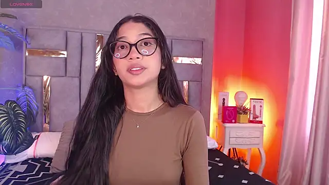 Snapshot of Tyla_Ks chatting on 11/11/25, 07:30 Tyla Ks online show from 11/11/25, 07:30