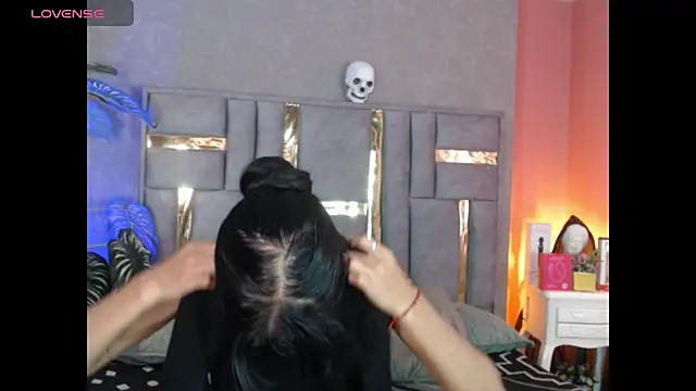 Tyla Ks online show from 10/11/25, 07:37
