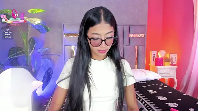 Tyla Ks online show from 03/11/26, 07:41