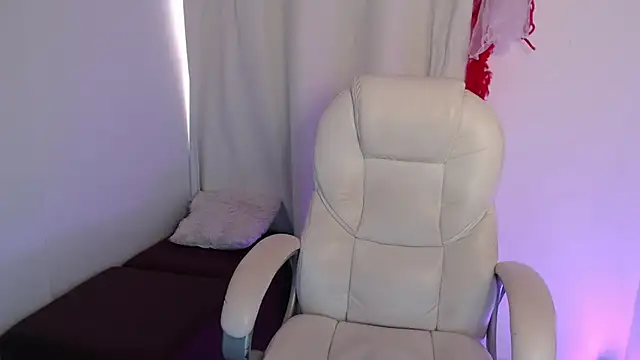 Mature 2025 online show from 11/13/25, 05:06