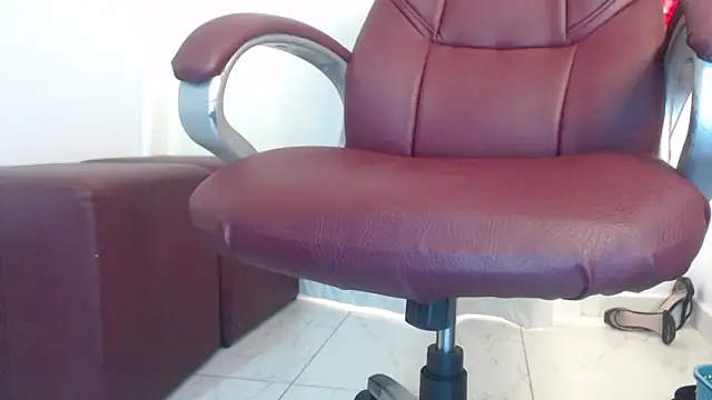 Mature 2025 online show from 01/31/26, 08:40