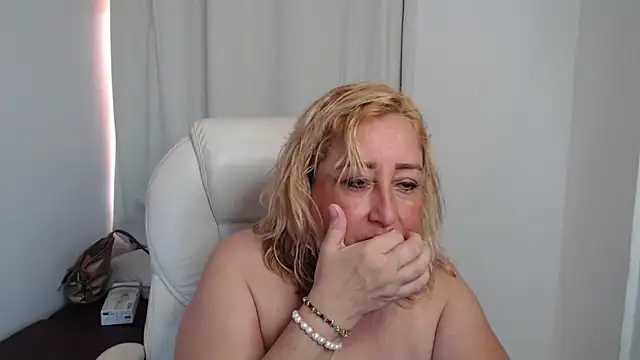 Mature 2025 online show from 10/14/25, 06:41