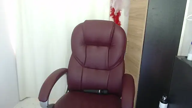 Mature 2025 online show from 06/01/26, 04:39