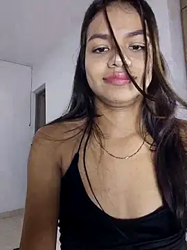Snapshot of sophia_ramirez12 chatting on 10/14/25, 03:40 sophia ramirez12 online show from 10/14/25, 03:40