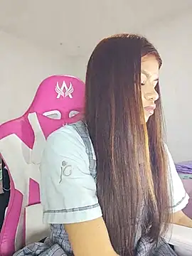 Snapshot of sophia_ramirez12 chatting on 05/26/26, 10:30 sophia ramirez12 online show from 05/26/26, 10:30