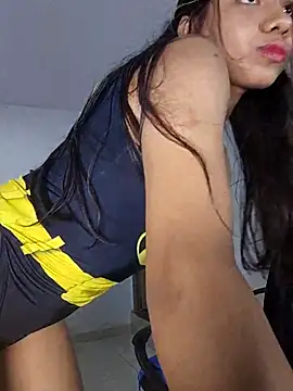 Snapshot of sophia_ramirez12 chatting on 11/12/25, 12:15 sophia ramirez12 online show from 11/12/25, 12:15