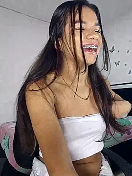 Snapshot of sophia_ramirez12 chatting on 12/14/25, 09:31 sophia ramirez12 online show from 12/14/25, 09:31