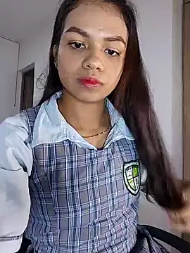 Snapshot of sophia_ramirez12 chatting on 11/01/25, 02:40 sophia ramirez12 online show from 11/01/25, 02:40