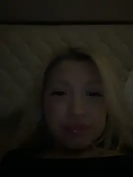 laraaaaaa online show from 03/17/25, 10:08