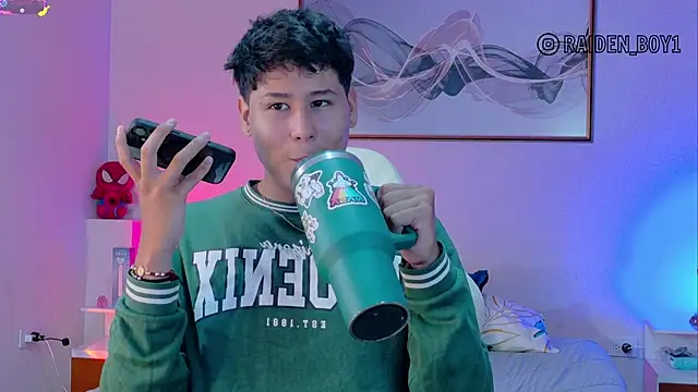 Raiden  Boy online show from 12/19/25, 10:56