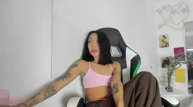 Snapshot of agaataa_ chatting on 03/10/25, 08:28 agaataa online show from 03/10/25, 08:28