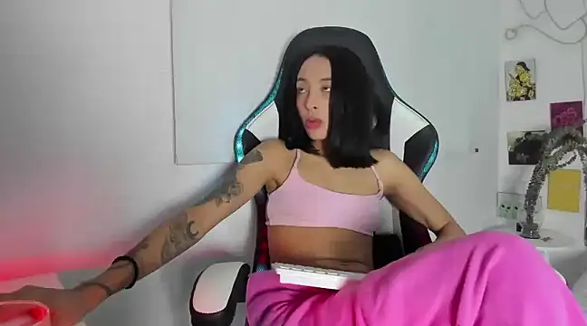 Snapshot of agaataa_ chatting on 03/11/25, 01:26 agaataa online show from 03/11/25, 01:26