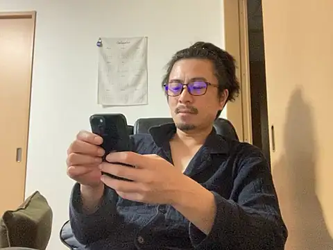 Snapshot of masato1115aa chatting on 10/15/25, 04:59 masato1115aa online show from 10/15/25, 04:59