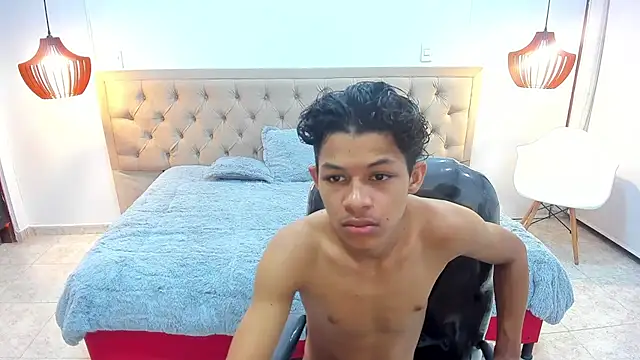 leslieanddrako online show from 10/22/25, 11:14