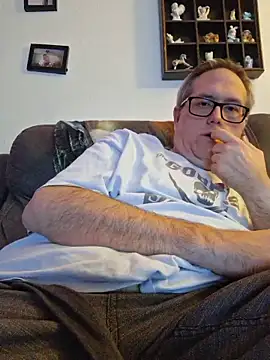 Smallone327 online show from 11/17/25, 03:43