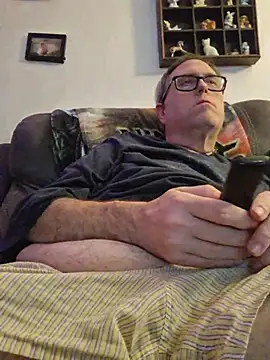 Smallone327 online show from 11/08/25, 06:28