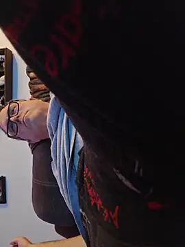 Smallone327 online show from 02/06/26, 09:05