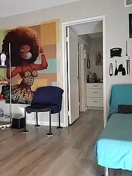 Queenanitadix online show from 09/15/25, 11:38