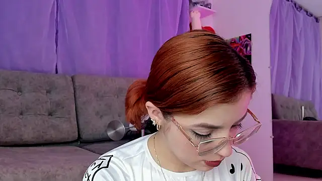 MelaniJhonson online show from 04/30/26, 02:29