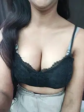 Snapshot of Fiza-Rani chatting on 03/05/25, 04:13 Fiza-Rani online show from 03/05/25, 04:13