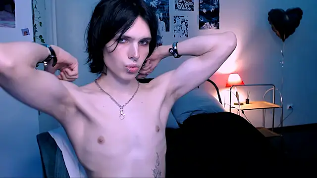 Snapshot of timi-moon chatting on 09/28/25, 10:55 timi-moon online show from 09/28/25, 10:55