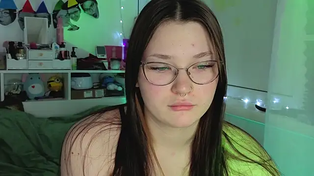 milliedoll online show from 10/22/25, 04:12