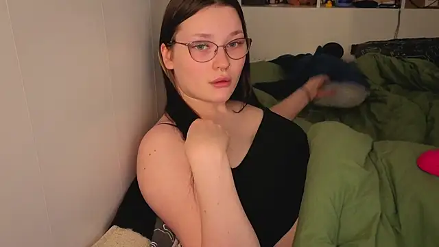 milliedoll online show from 11/13/25, 09:46