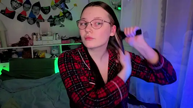 milliedoll online show from 12/22/25, 12:55