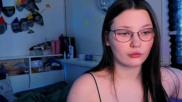 milliedoll online show from 11/15/25, 03:21