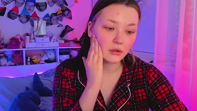 milliedoll online show from 12/17/25, 05:34