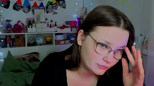 milliedoll online show from 10/20/25, 06:04