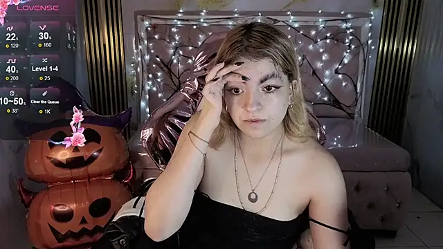 lili conor s online show from 10/28/25, 04:13