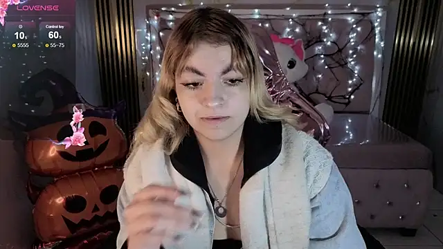 lili conor s online show from 10/29/25, 03:38