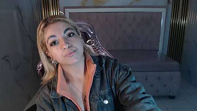 lili conor s online show from 03/22/25, 03:09