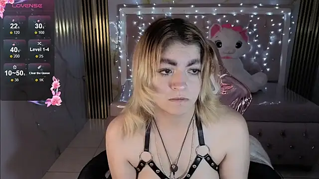 lili conor s online show from 11/16/25, 03:39