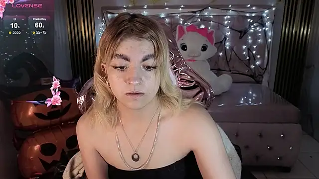 lili conor s online show from 10/24/25, 03:38