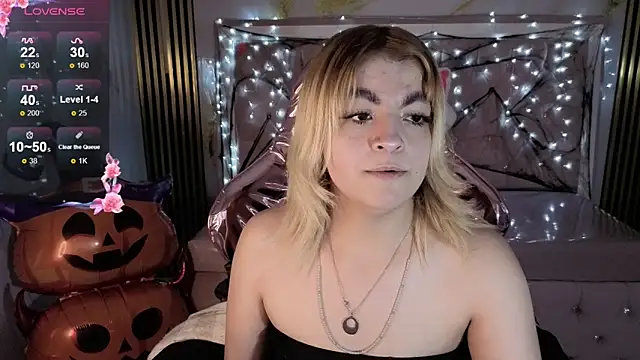 lili conor s online show from 10/17/25, 04:27