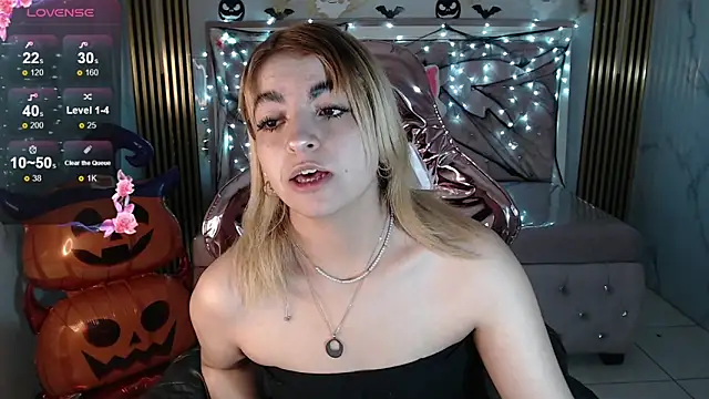 lili conor s online show from 10/09/25, 03:51