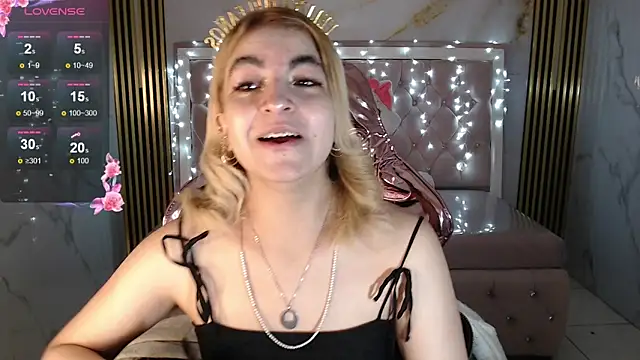 lili conor s online show from 09/30/25, 03:34