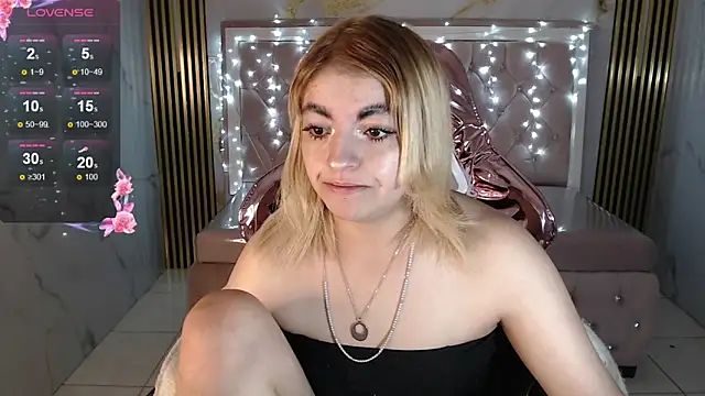 lili conor s online show from 10/03/25, 03:41