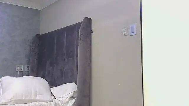 Snapshot of Justusual444 chatting on 09/18/25, 09:29 Justusual444 online show from 09/18/25, 09:29