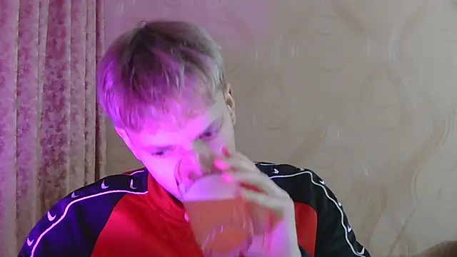 Snapshot of frama666 chatting on 02/12/26, 08:41 frama666 online show from 02/12/26, 08:41