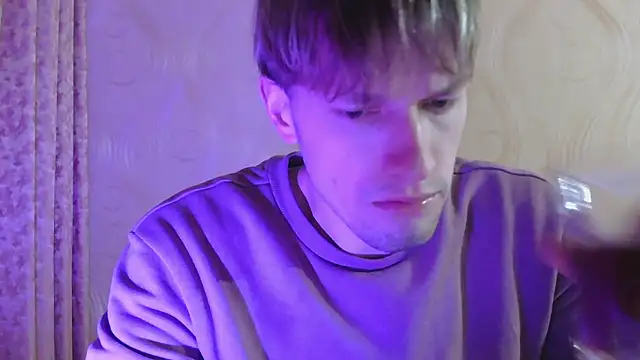 Snapshot of frama666 chatting on 01/10/26, 04:57 frama666 online show from 01/10/26, 04:57