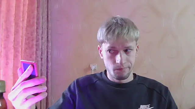 Snapshot of frama666 chatting on 02/14/26, 02:17 frama666 online show from 02/14/26, 02:17