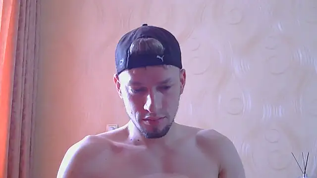Snapshot of frama666 chatting on 06/19/26, 10:21 frama666 online show from 06/19/26, 10:21