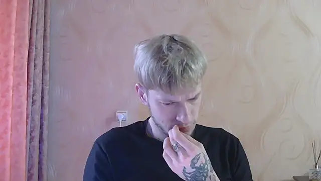 Snapshot of frama666 chatting on 02/26/26, 03:01 frama666 online show from 02/26/26, 03:01