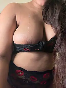 Snapshot of isha_sassy chatting on 03/29/26, 06:42 isha sassy online show from 03/29/26, 06:42