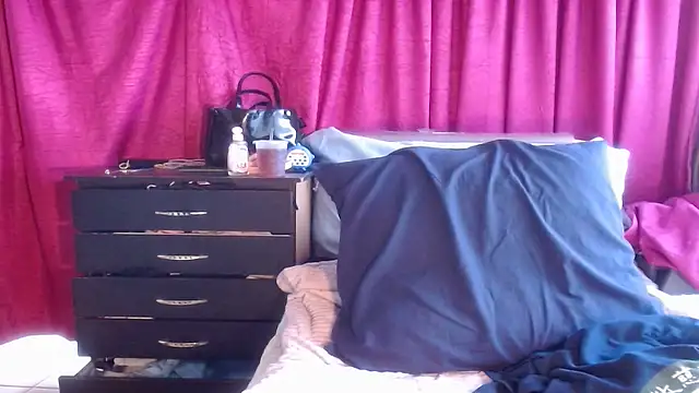 xxTatiannaxx online show from 11/19/25, 03:12