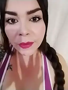 Snapshot of superdaddy009 chatting on 11/02/25, 12:15 superdaddy009 online show from 11/02/25, 12:15