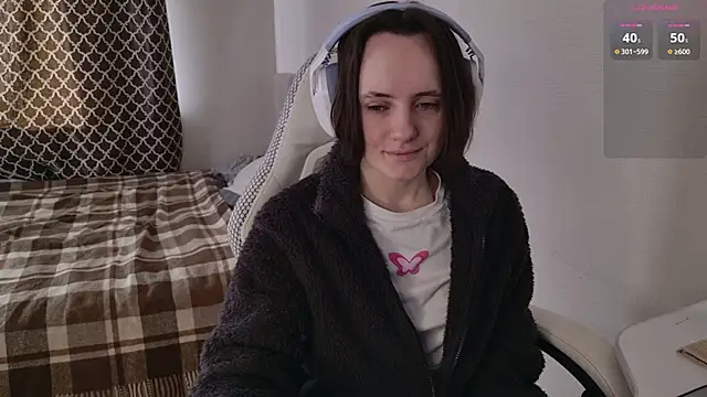 Luna Loveee online show from 04/20/26, 05:10